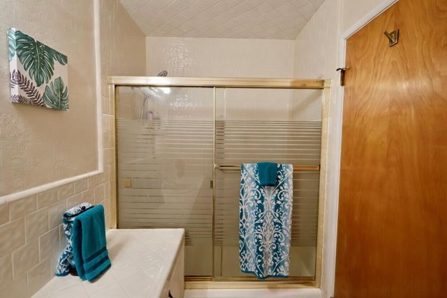 494 E Merritt Avenue, Tulare, CA 93274