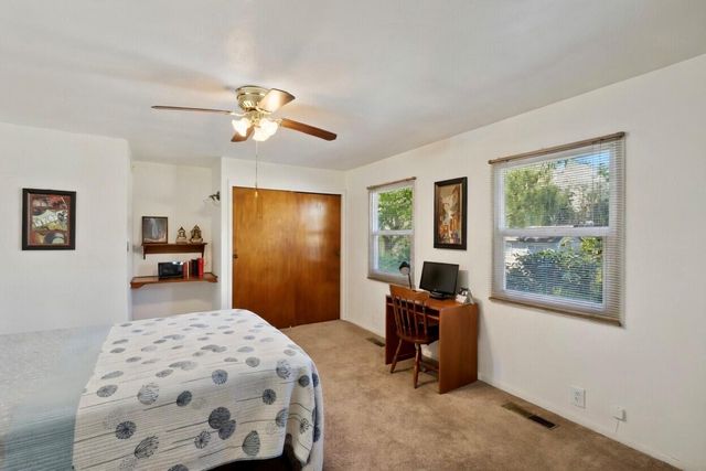 494 E Merritt Avenue, Tulare, CA 93274