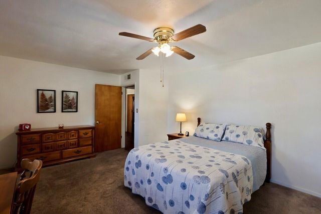 494 E Merritt Avenue, Tulare, CA 93274