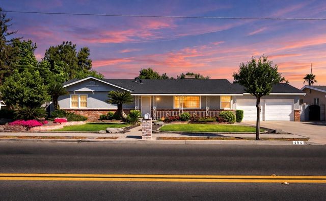 494 E Merritt Avenue, Tulare, CA 93274