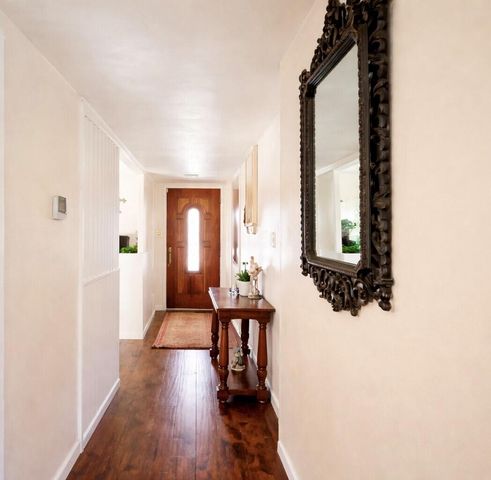 494 E Merritt Avenue, Tulare, CA 93274