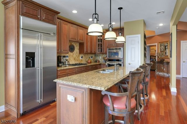 18 Mackenzie Ln, Denville Twp., NJ 07834