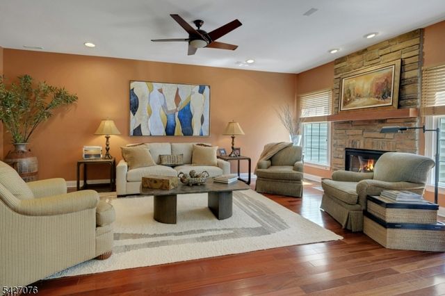 18 Mackenzie Ln, Denville Twp., NJ 07834