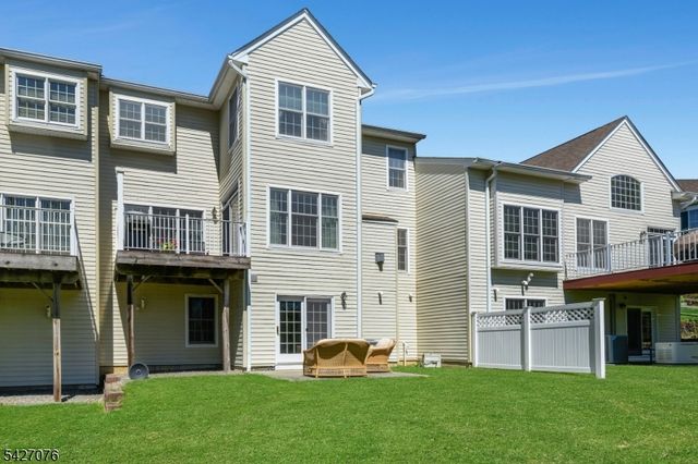 18 Mackenzie Ln, Denville Twp., NJ 07834