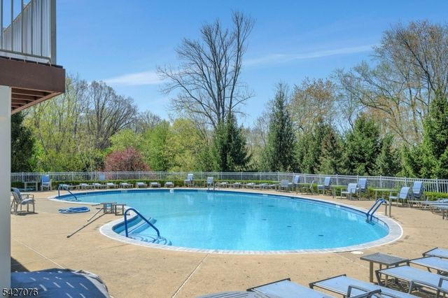 18 Mackenzie Ln, Denville Twp., NJ 07834