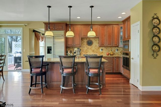 18 Mackenzie Ln, Denville Twp., NJ 07834