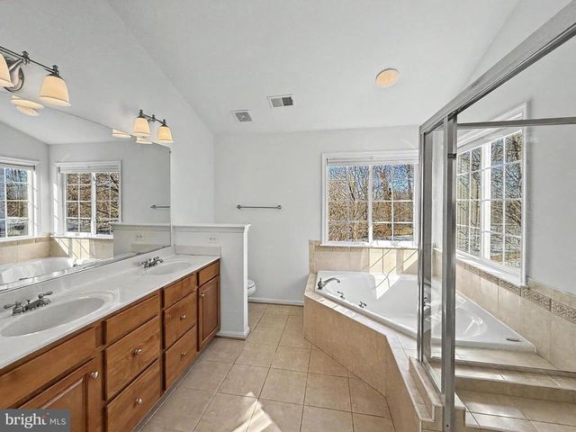 163 FALLEN LEAF CT, Warrenton, VA 20186