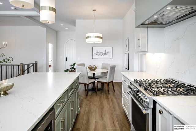 21113 Laurel Avenue, Elkhorn, NE 68022