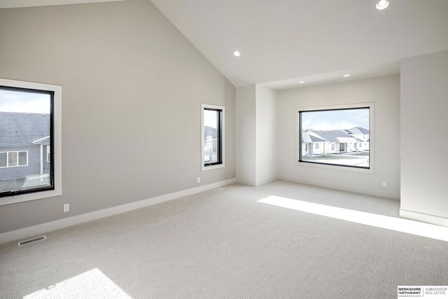 21113 Laurel Avenue, Elkhorn, NE 68022