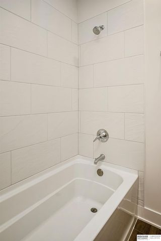 21113 Laurel Avenue, Elkhorn, NE 68022