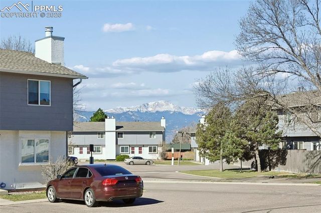 6633 Proud Eagle Court, Colorado Springs, CO 80915