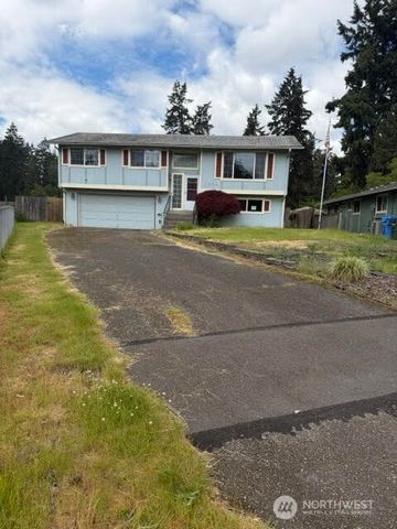 1306 Sherwood Court E, Tacoma, WA 98445