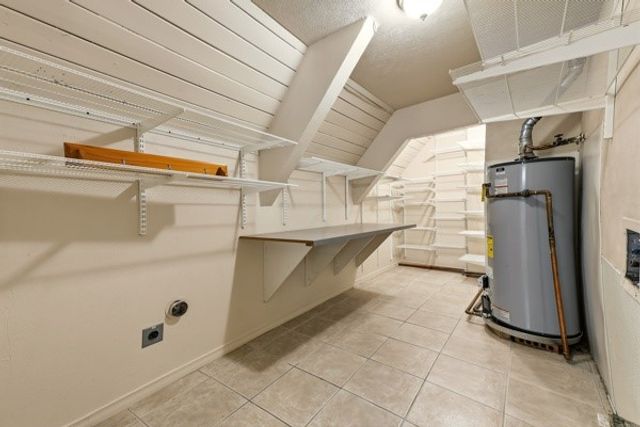 205 Roaring Springs Drive, Desoto, TX 75115