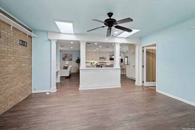 118 William Classen, San Antonio, TX 78232