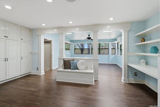 118 William Classen, San Antonio, TX 78232