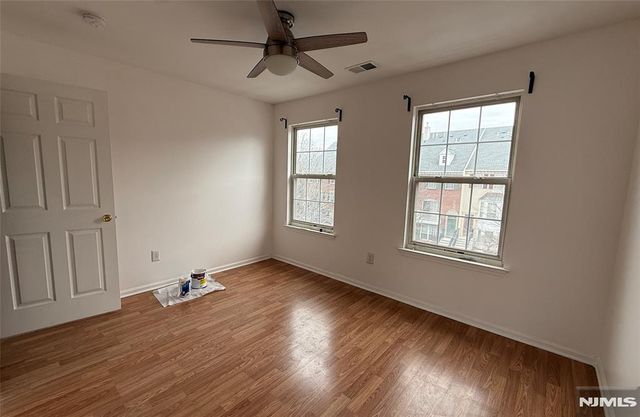 17 Mulberry Street, Jersey City, NJ 07305