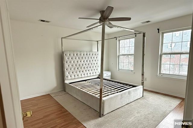 17 Mulberry Street, Jersey City, NJ 07305