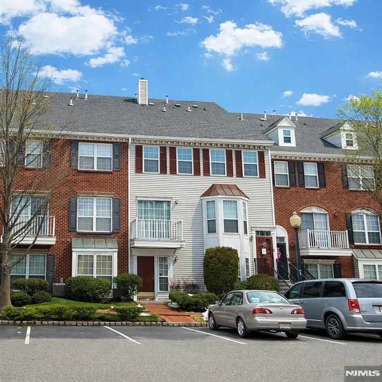 17 Mulberry Street, Jersey City, NJ 07305