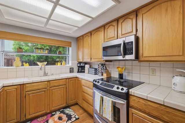 303 Dry Creek Road, Aptos, CA 95003