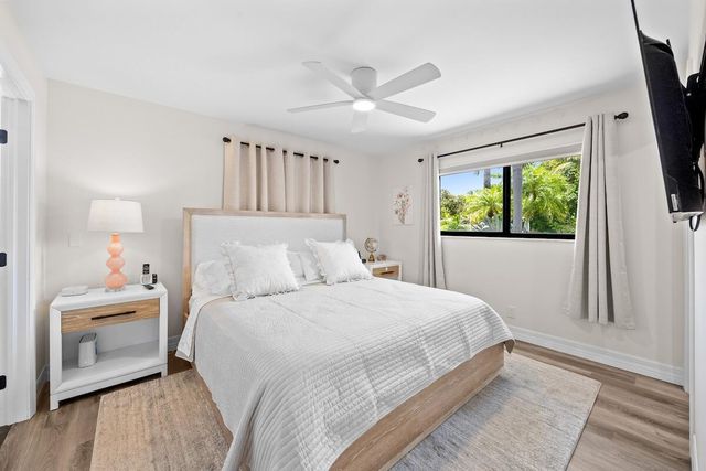 526 Linnet Circle, Delray Beach, FL 33444