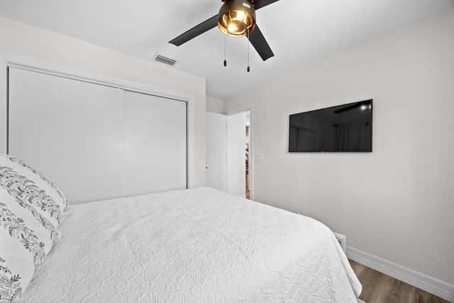 526 Linnet Circle, Delray Beach, FL 33444