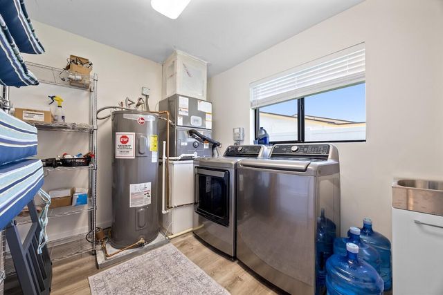 526 Linnet Circle, Delray Beach, FL 33444