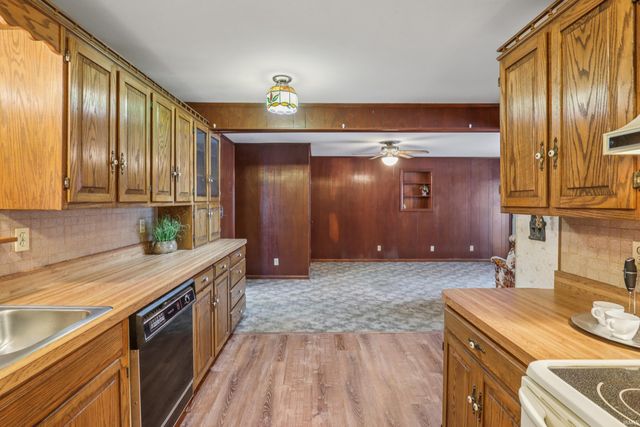 1670 W Old Waynetown Road, Crawfordsville, IN 47933