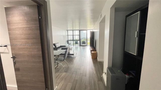 800 Parkview Dr 807, Hallandale Beach, FL 33009