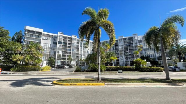 800 Parkview Dr 807, Hallandale Beach, FL 33009