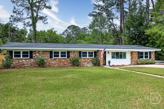 7 Broadmoor Circle, Savannah, GA 31406