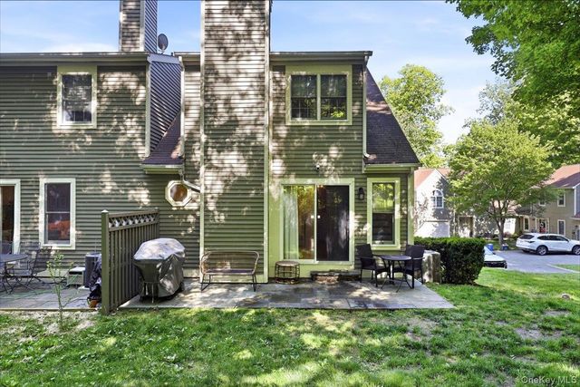 601 Kensington Way, Mount Kisco, NY 10549
