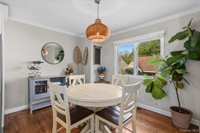 601 Kensington Way, Mount Kisco, NY 10549