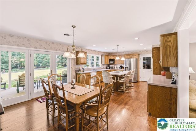 492 Arthurs Court, Bushkill Twp, PA 18064