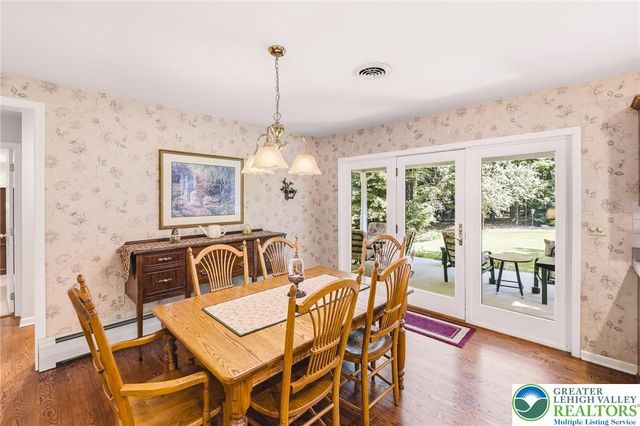 492 Arthurs Court, Bushkill Twp, PA 18064