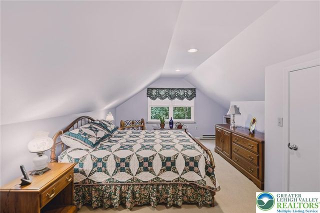 492 Arthurs Court, Bushkill Twp, PA 18064
