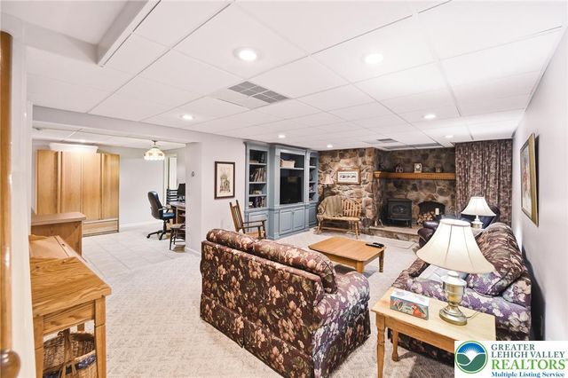 492 Arthurs Court, Bushkill Twp, PA 18064