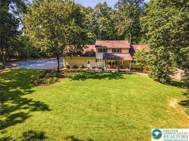 492 Arthurs Court, Bushkill Twp, PA 18064