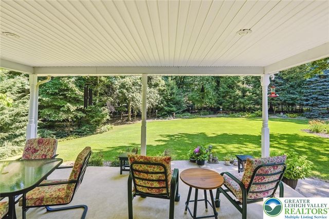 492 Arthurs Court, Bushkill Twp, PA 18064