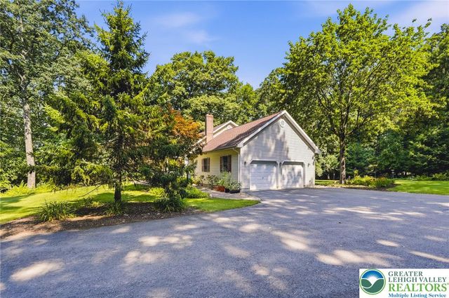 492 Arthurs Court, Bushkill Twp, PA 18064
