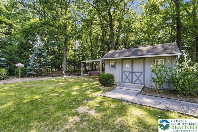 492 Arthurs Court, Bushkill Twp, PA 18064