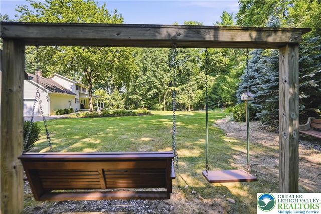 492 Arthurs Court, Bushkill Twp, PA 18064