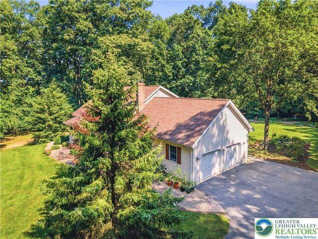 492 Arthurs Court, Bushkill Twp, PA 18064