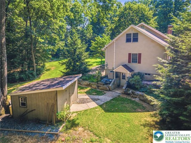 492 Arthurs Court, Bushkill Twp, PA 18064