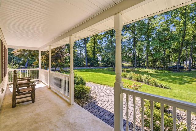 492 Arthurs Court, Bushkill Twp, PA 18064