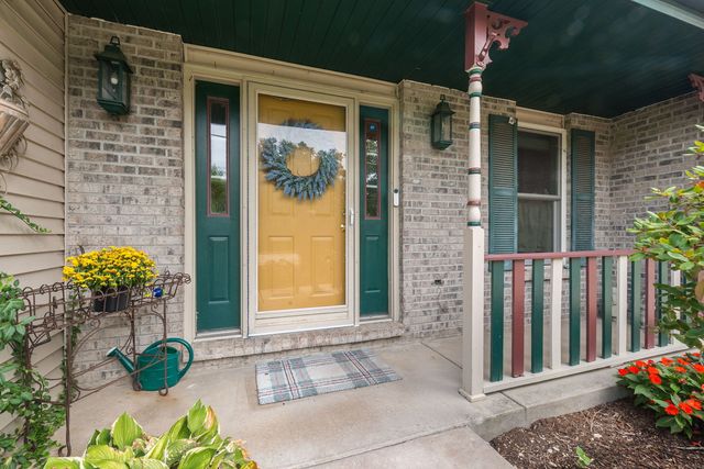 5903 Bentley Avenue, Willowbrook, IL 60527