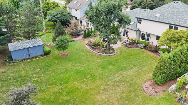 5903 Bentley Avenue, Willowbrook, IL 60527
