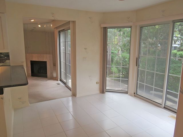 815 Winchester Lane, Northbrook, IL 60062