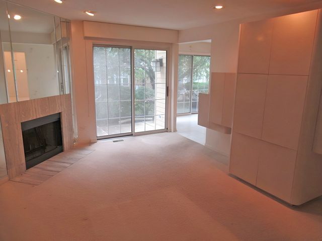 815 Winchester Lane, Northbrook, IL 60062