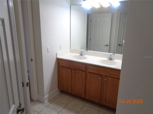 210 WOODHOUSE LANE, Deland, FL 32724