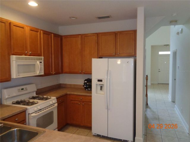 210 WOODHOUSE LANE, Deland, FL 32724